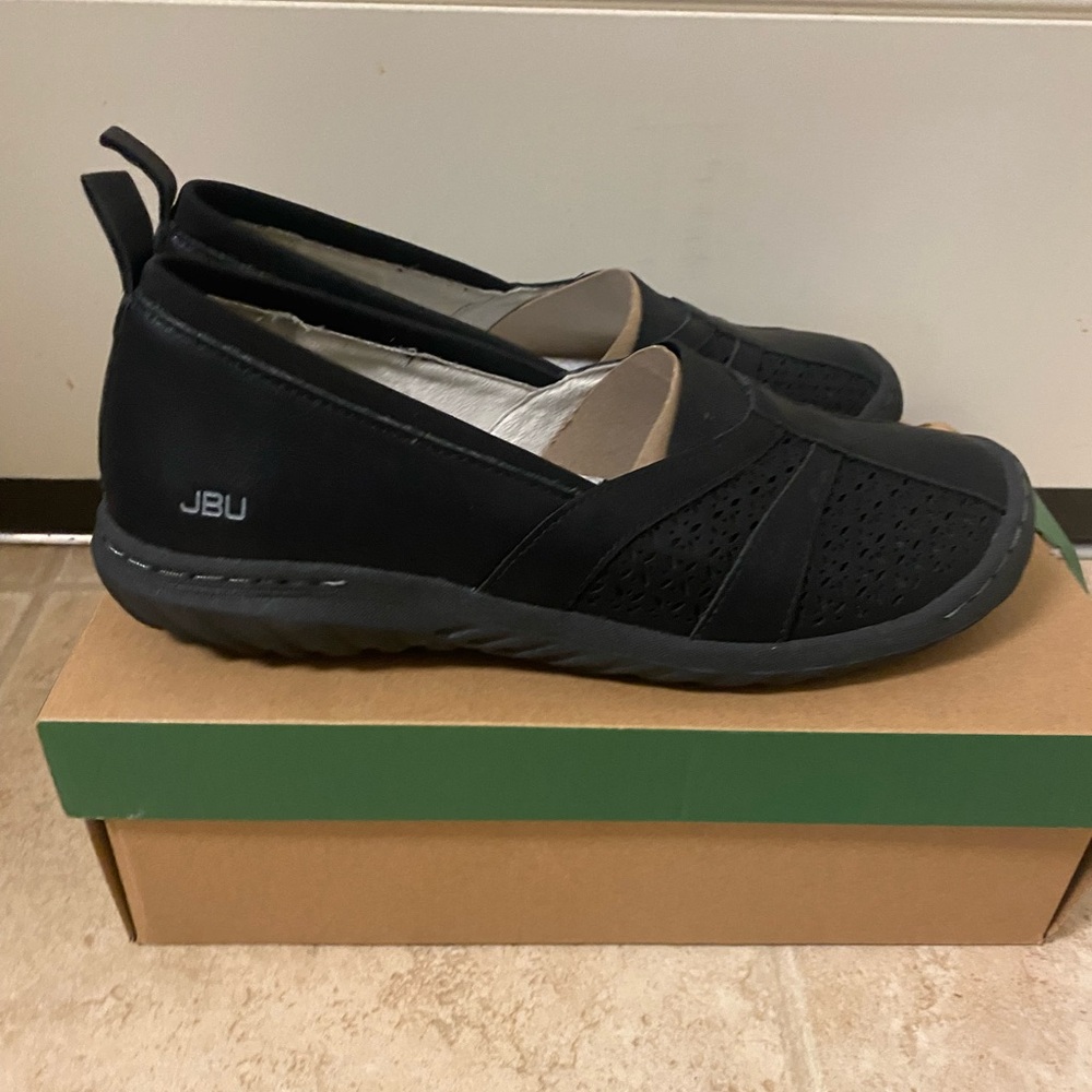 Ladies Flat Shoes